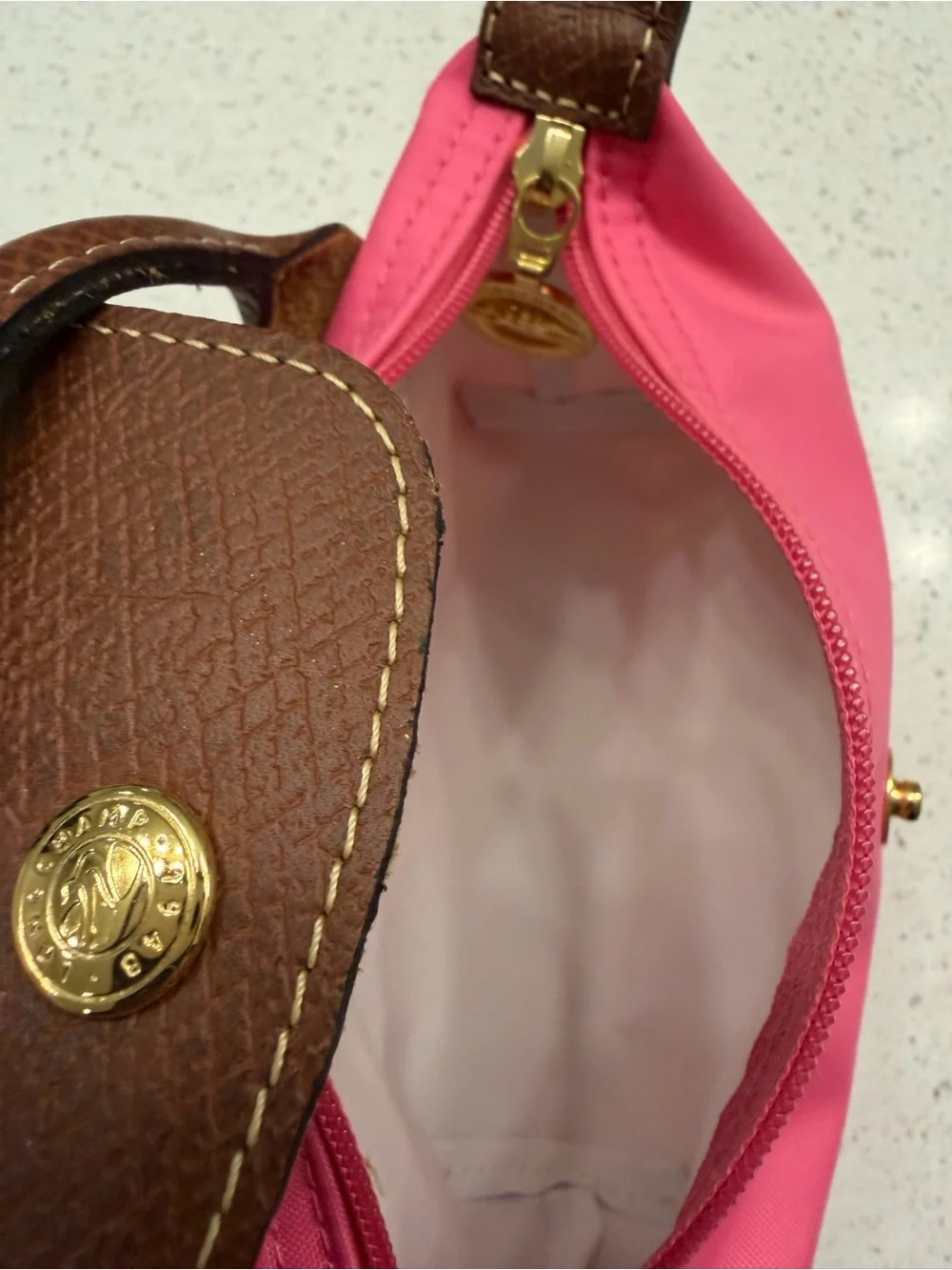Longchamp compact authentic